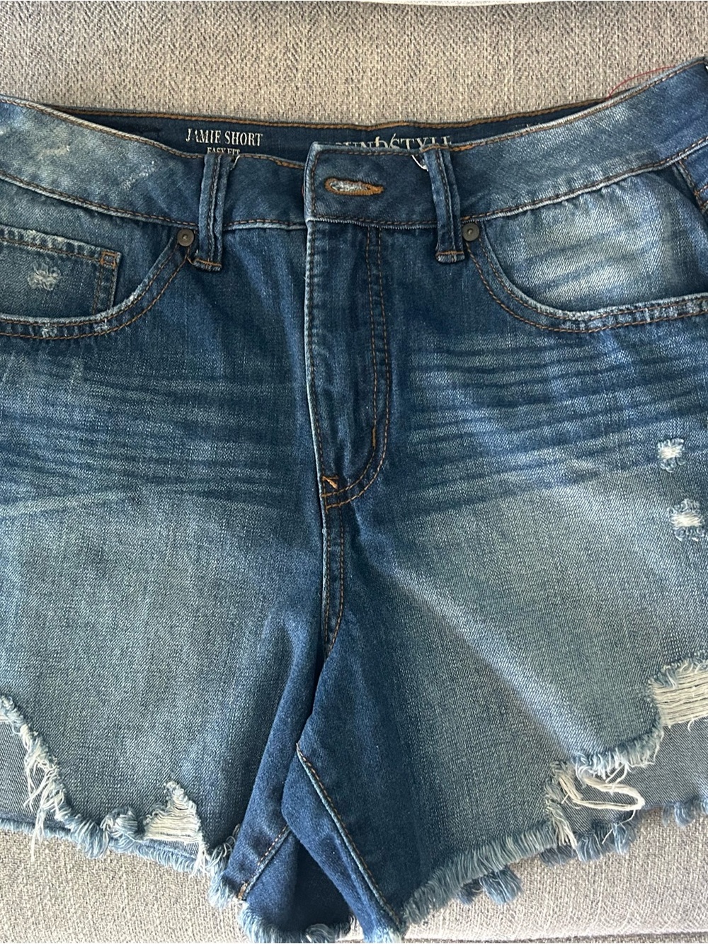 Jamie Short Women's Distressed Blue Denim Shorts SoundStyle Size 6